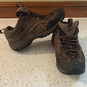 Merrell avian light ventilator waterproof woman’s hiking shoe